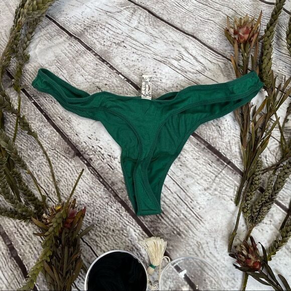 Free People thong ornament NWOT - Picture 4 of 4